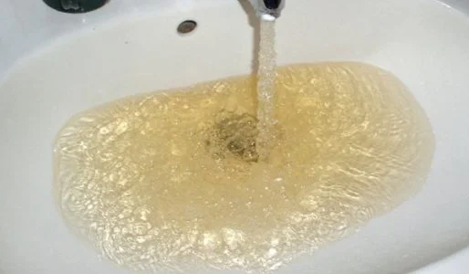 5 CÁCH XỬ LÝ NƯỚC GIẾNG KHOAN BỊ VÀNG ĐỤC, HÔI TANH